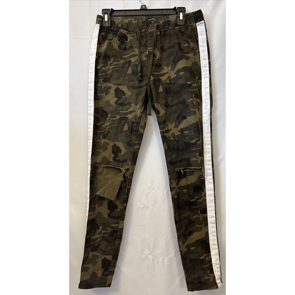 Fashion Nova Camo Jeans Thrashed Knees LG 30x28